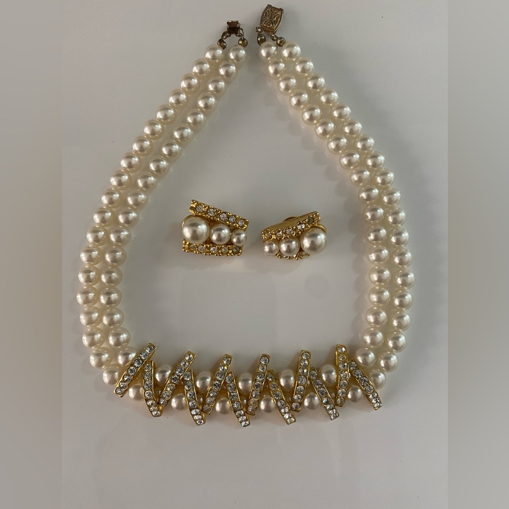 Necklace and earrings